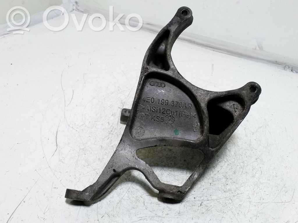 Audi A8 S8 D3 4E Engine mounting bracket 