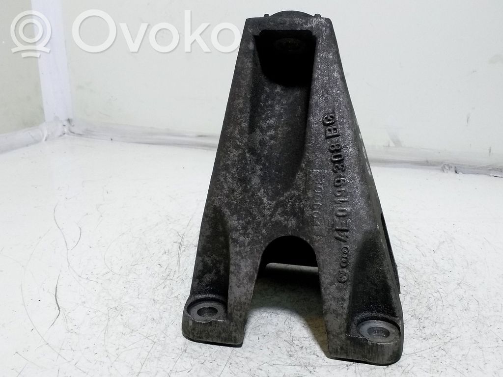 Audi A8 S8 D3 4E Engine mounting bracket 