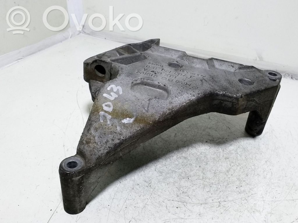 Volkswagen PASSAT B6 Engine mounting bracket 
