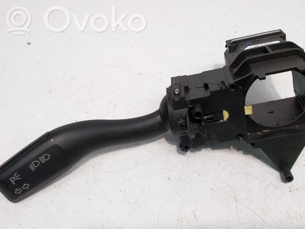 Audi A8 S8 D3 4E Indicator stalk 
