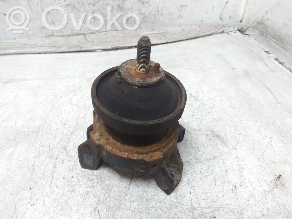 Hyundai Santa Fe Engine mount bracket 