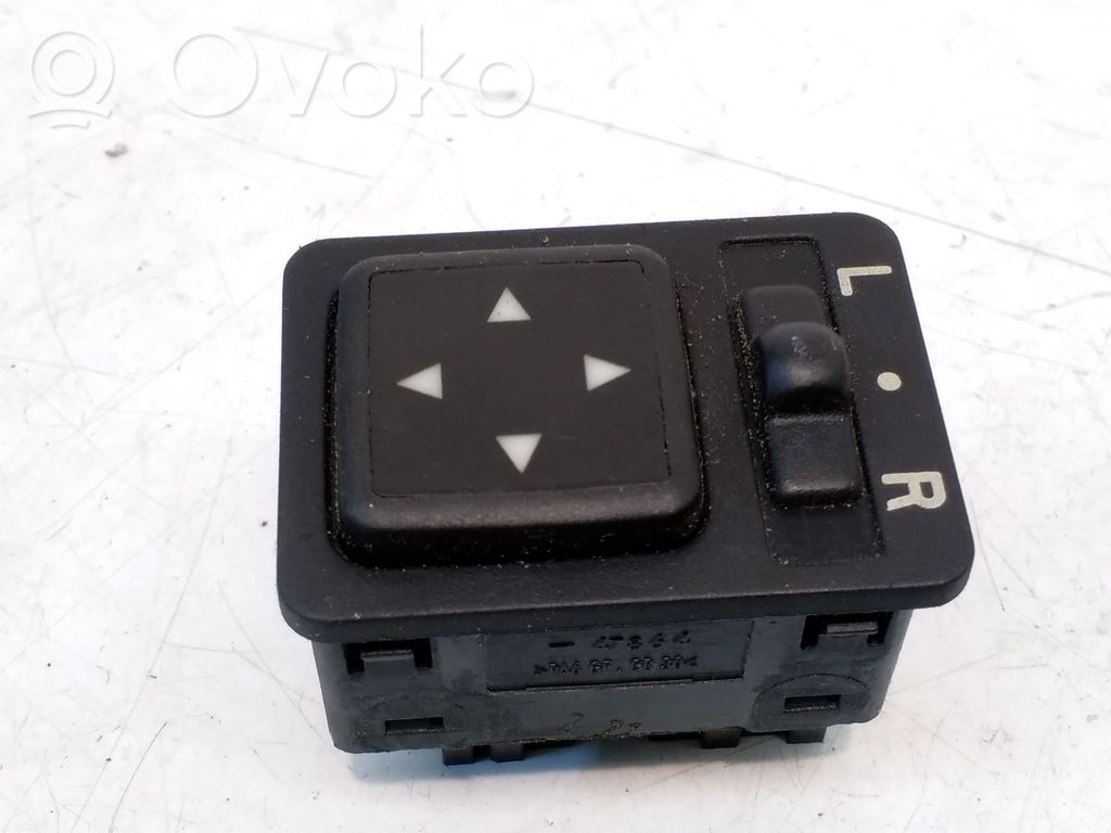 Mitsubishi Carisma Wing mirror switch 