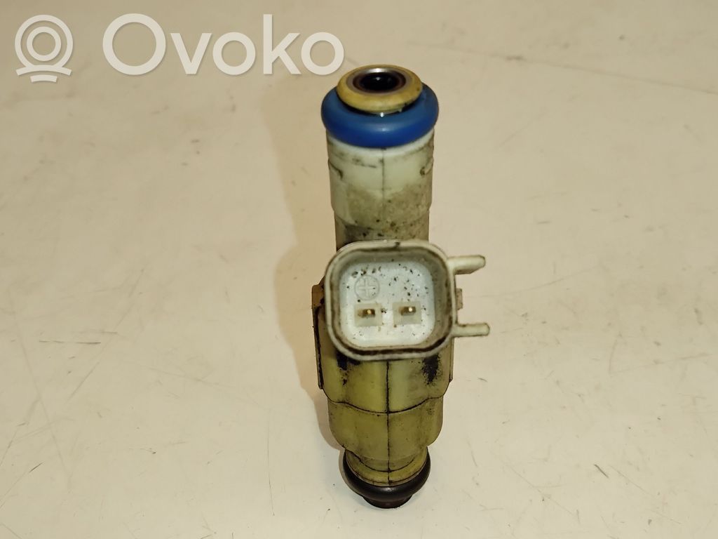 Ford Mondeo Mk III Fuel injector 