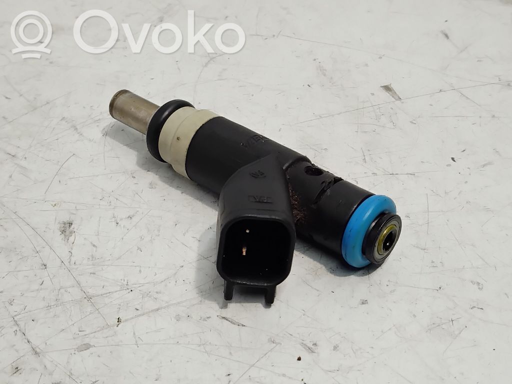Dodge Caliber Fuel injector 
