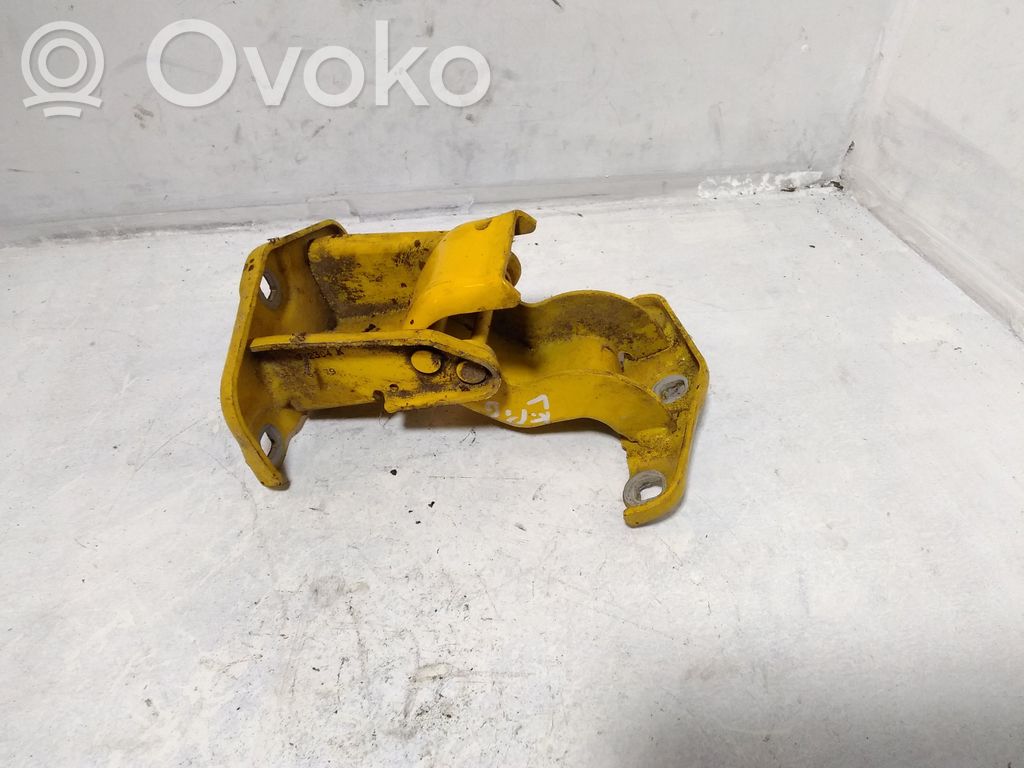 Loading door upper hinge   6679,312304K