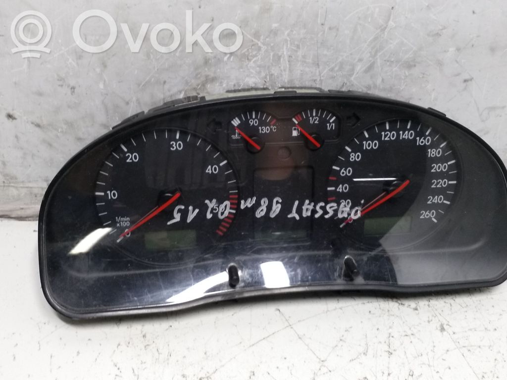 Volkswagen PASSAT B5 Spidometras (prietaisų skydelis) 