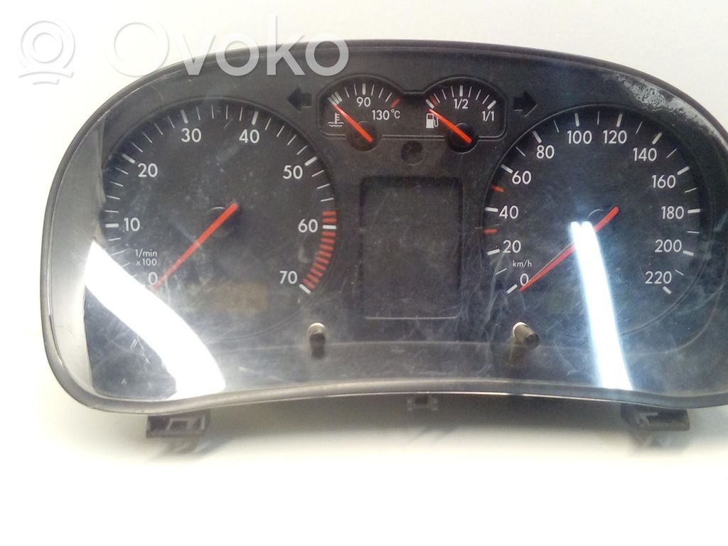 Volkswagen Golf IV Licznik / Prędkościomierz 