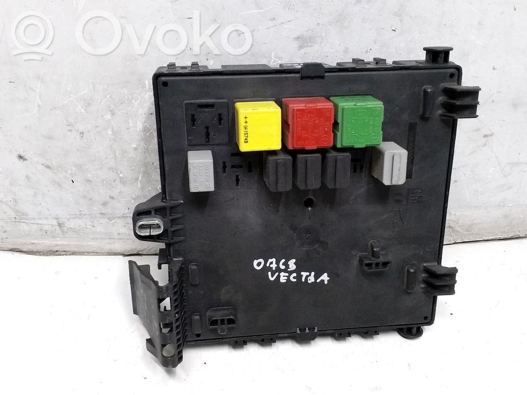 Opel Vectra C Fuse module 