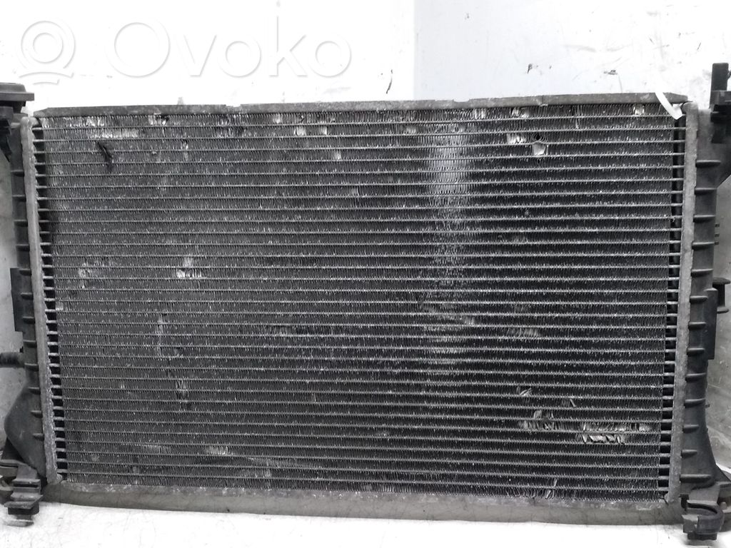 Ford Focus Aušinimo skysčio radiatorius 