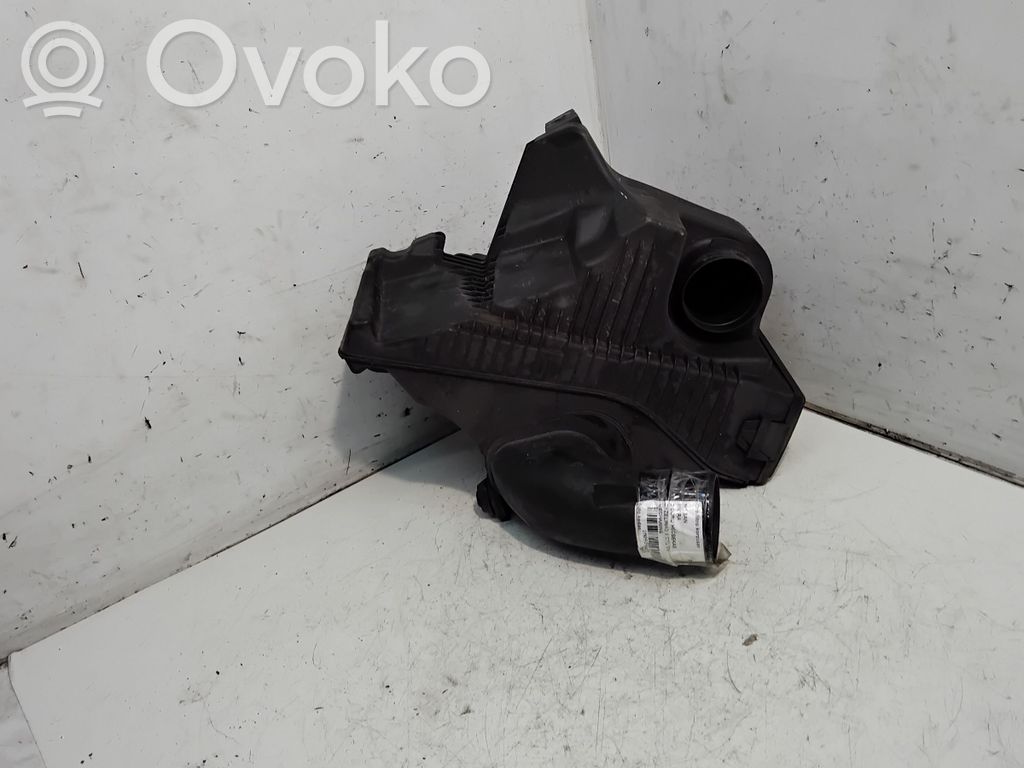 Nissan Micra Air filter box 