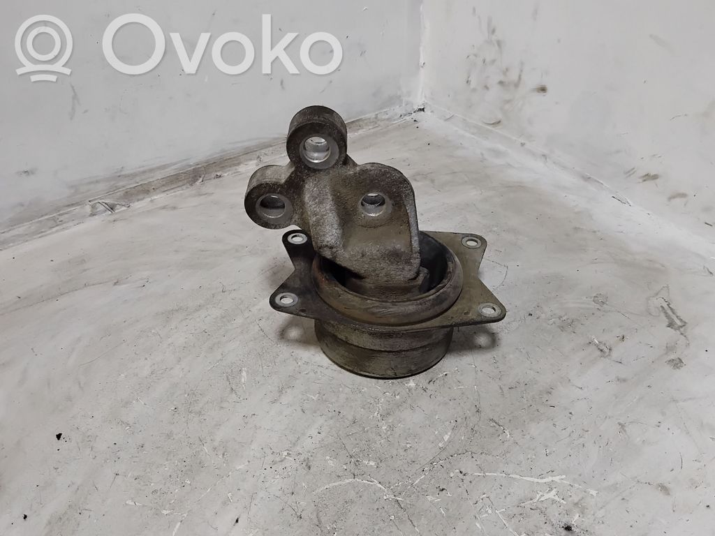 Opel Vectra C Engine mount bracket 