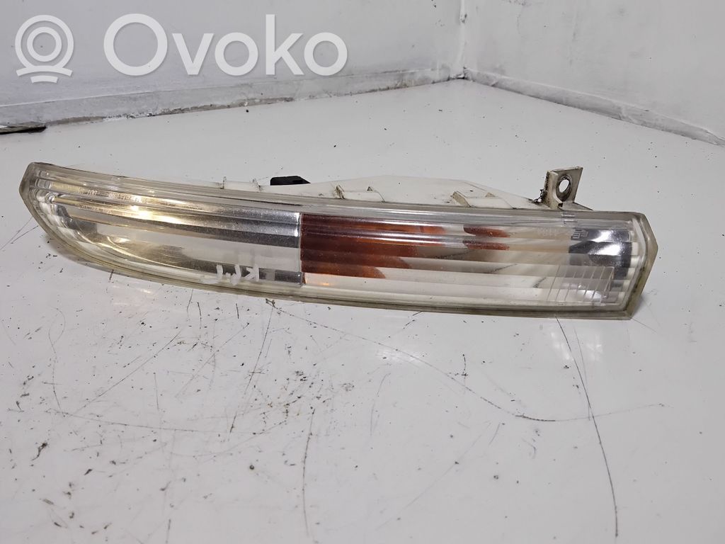 Volkswagen PASSAT CC Front indicator light 