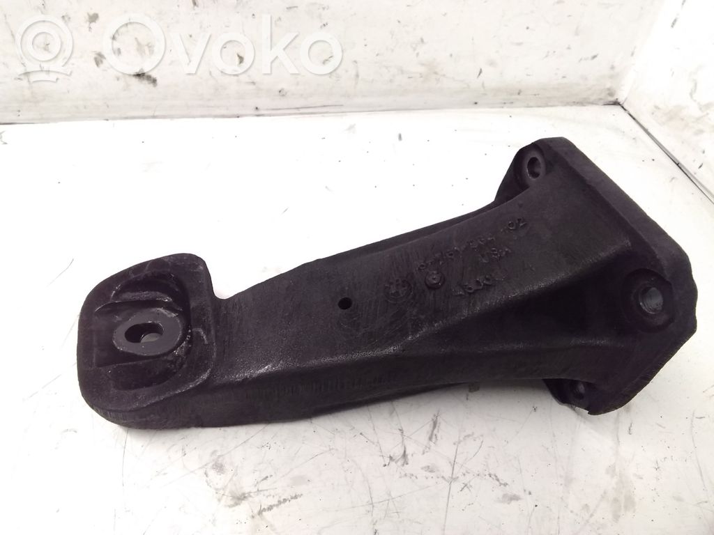 BMW X5 E53 Engine mounting bracket 