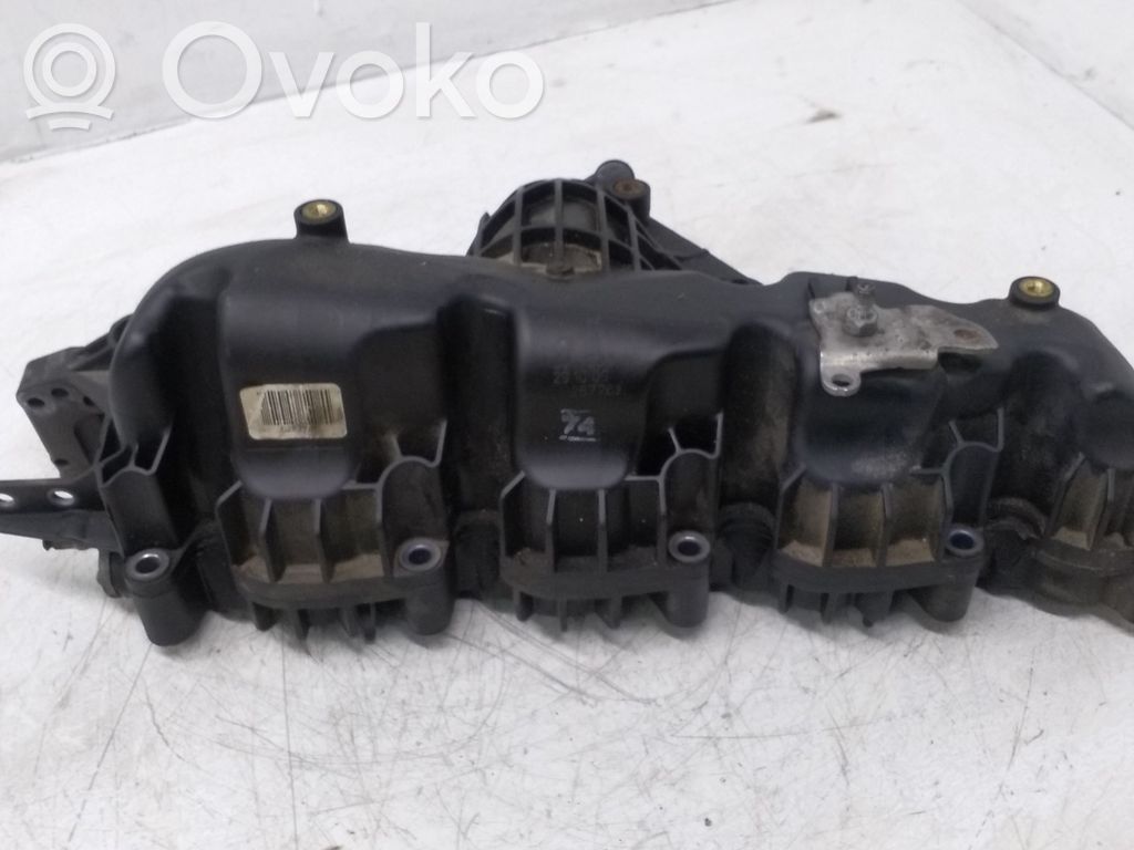 Volkswagen PASSAT B6 Collettore di aspirazione