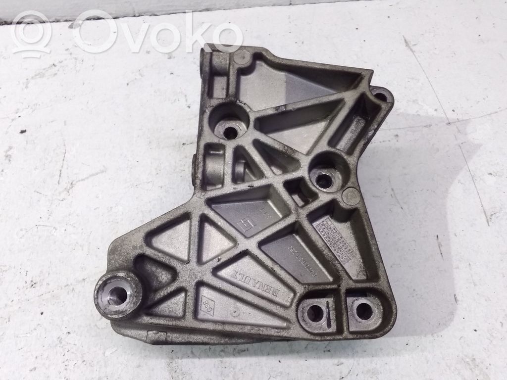 Nissan Qashqai+2 Engine mounting bracket 