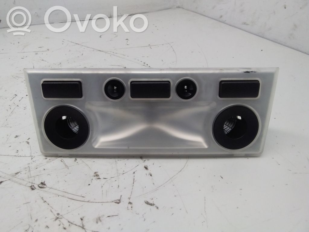Luz del asiento delantero   6912631