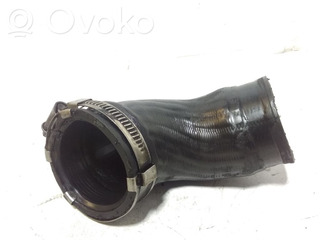 Volkswagen Tiguan Intercooler hose/pipe 
