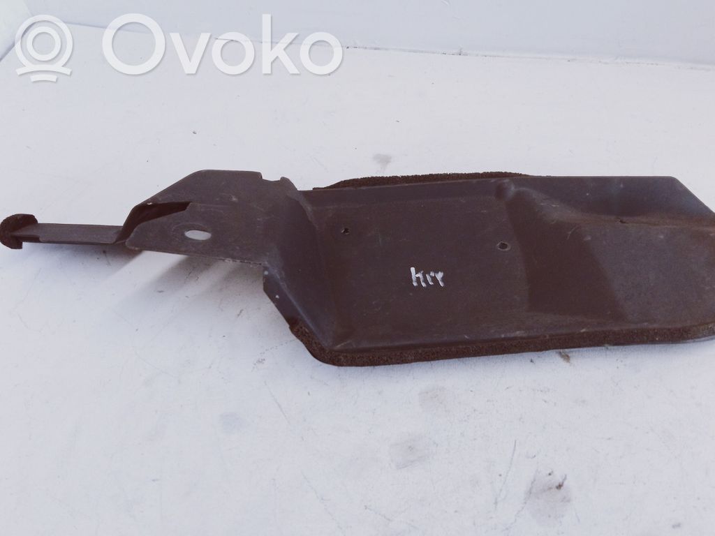 Toyota Auris 150 Uchwyt / Mocowanie błotnika przedniego