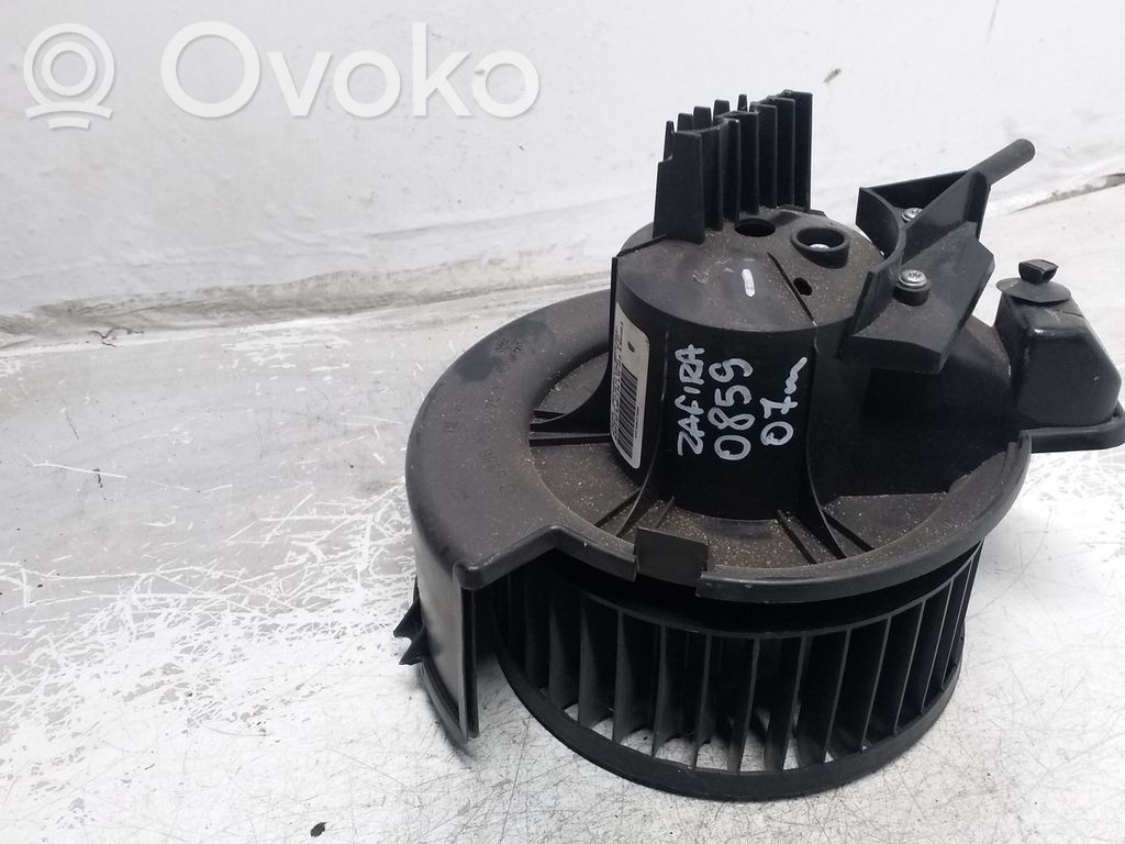 Opel Zafira B Mazā radiatora ventilators 
