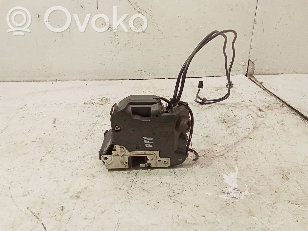 Zamek drzwi przednich   2197200235Q6
