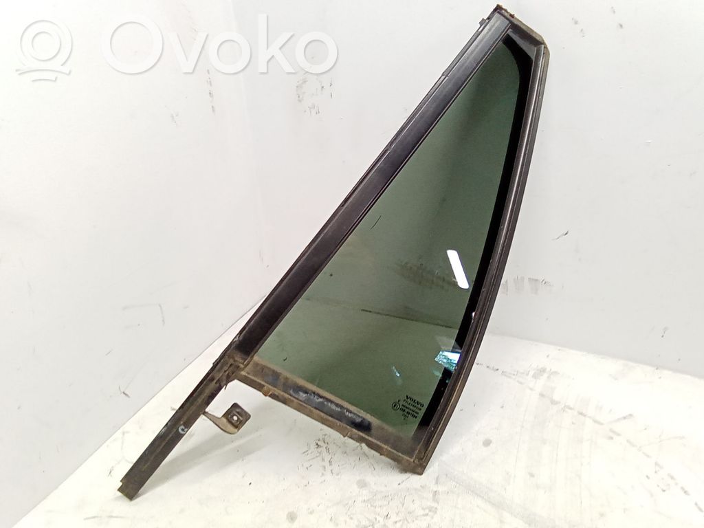 Volvo XC90 Ventanilla de ventilación de la puerta trasera 