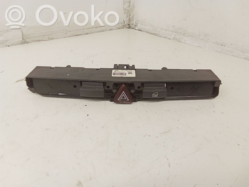 Opel Zafira B Comutator lumini pericol 
