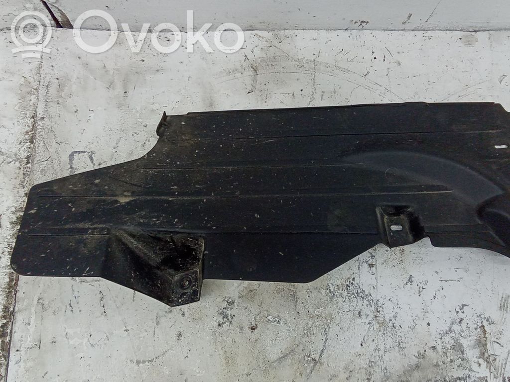 Volvo V50 Center/middle under tray cover 