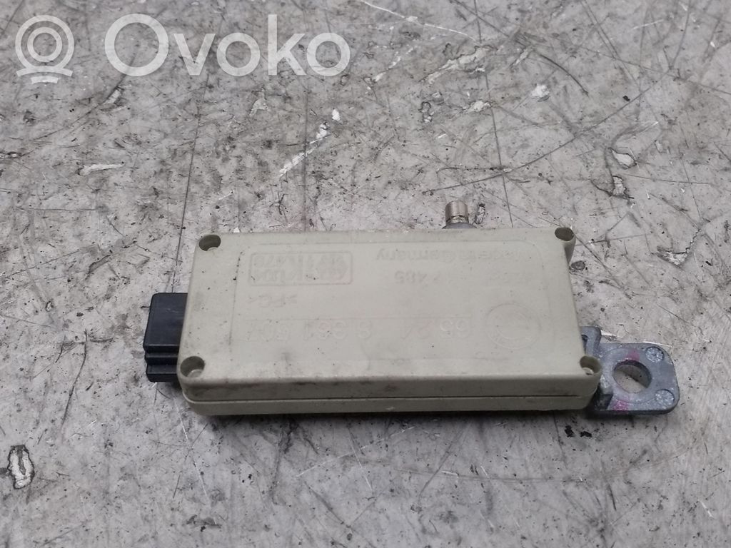 BMW 5 E39 Antenas pastiprinātājs 