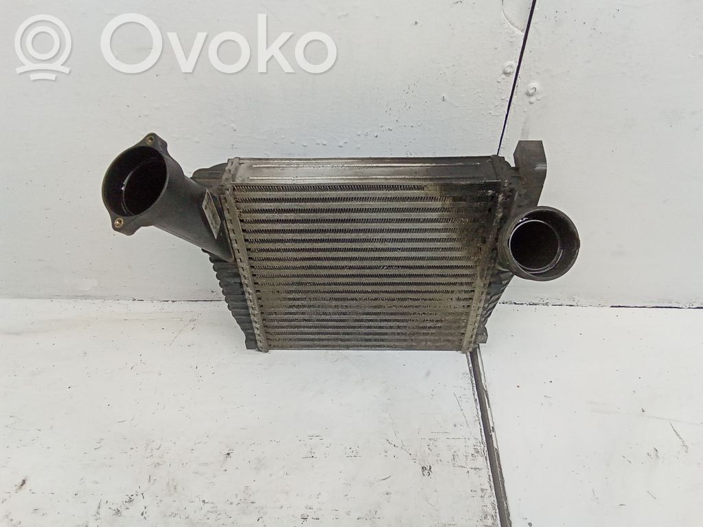 Volkswagen Touareg I Radiatore intercooler