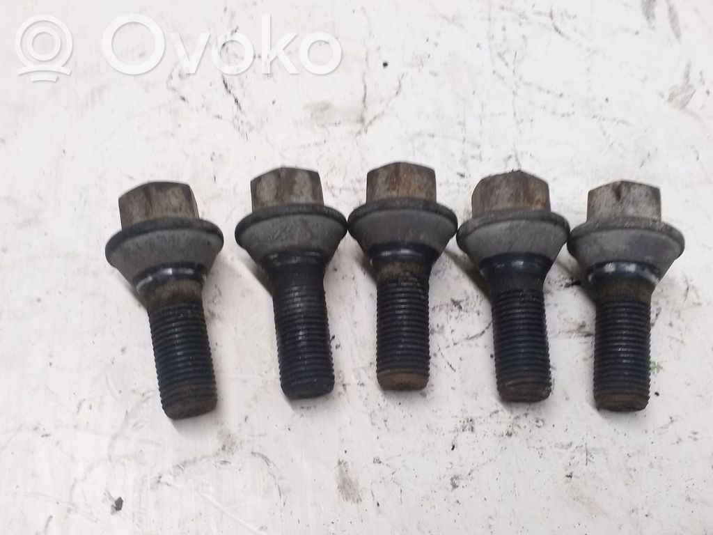 Tuercas/tornillos