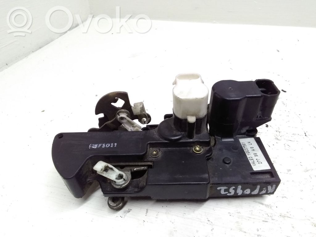 Front door lock   16637561