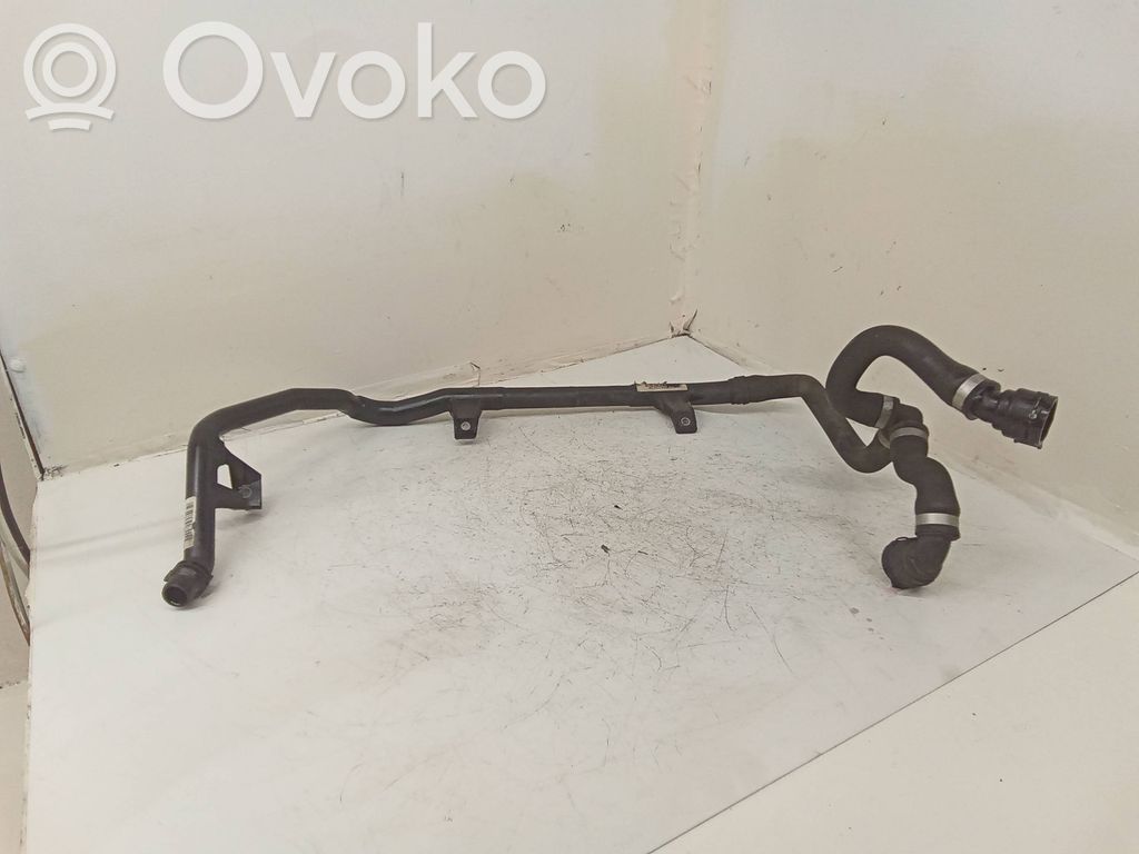 BMW 3 E90 E91 Moottorin vesijäähdytyksen putki/letku 