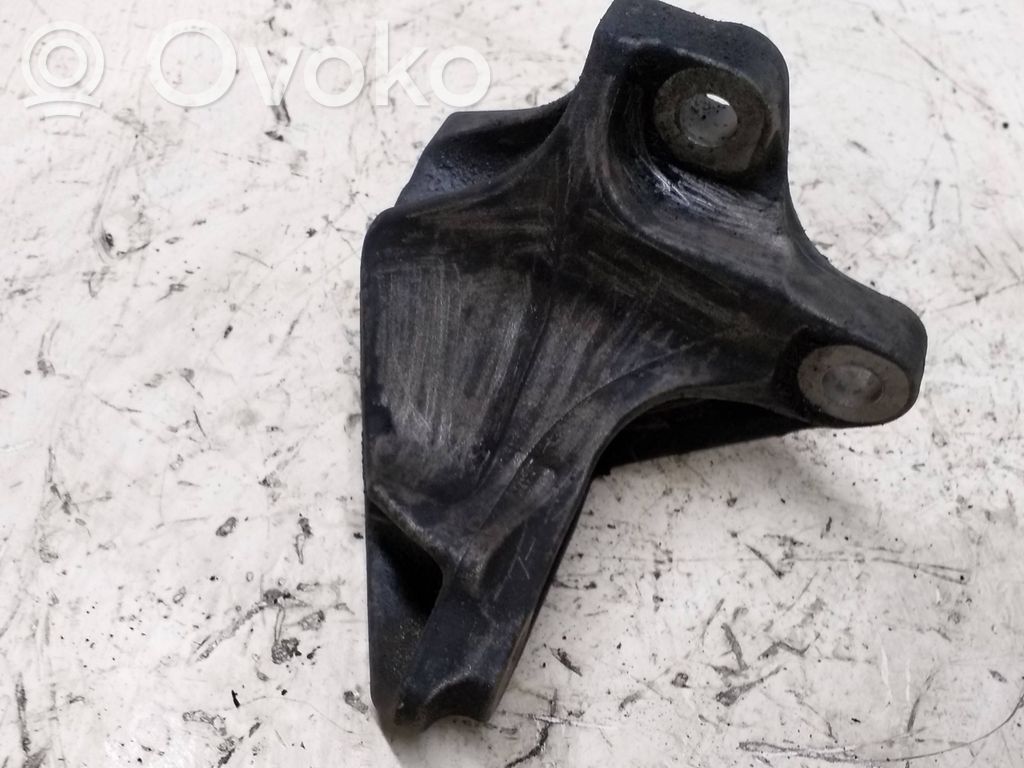 Ford Mondeo MK V Gearbox mounting bracket 