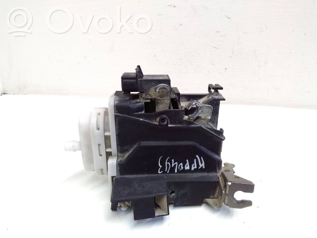 Audi A4 S4 B5 8D Front door lock 