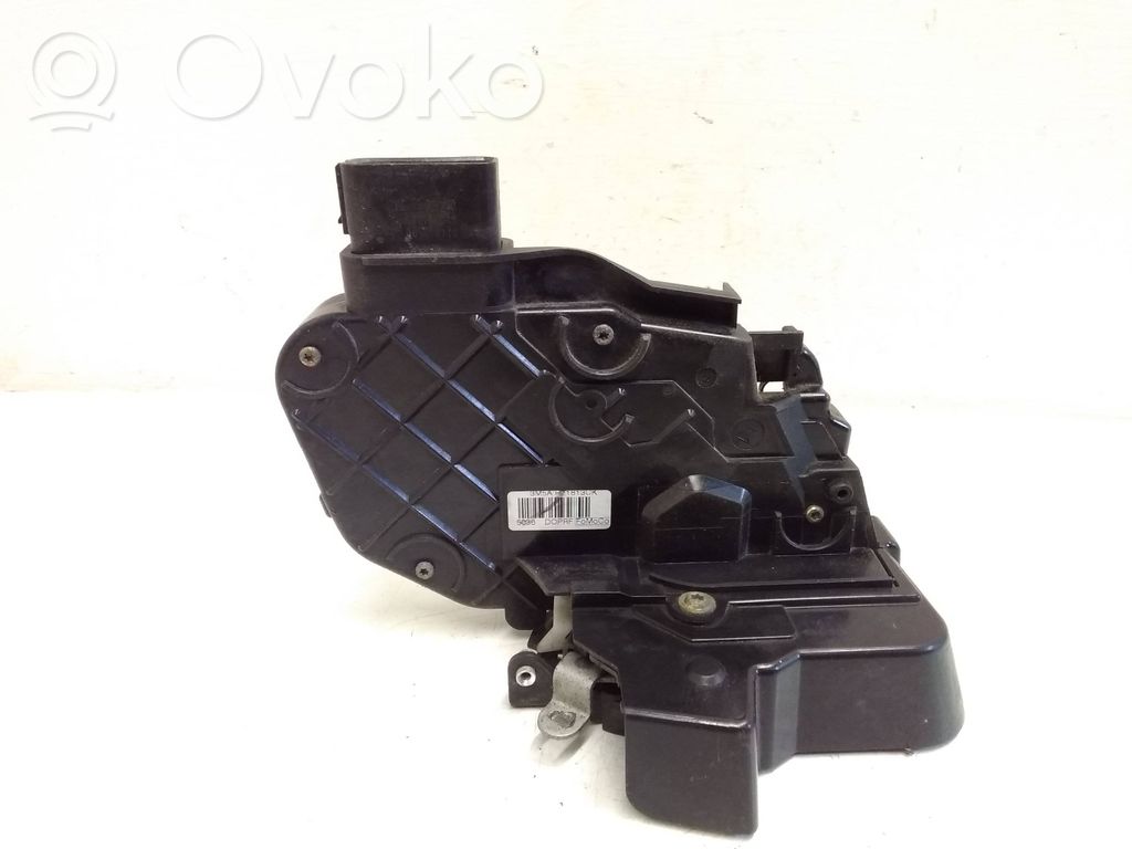 Ford Focus Priekšpusē slēdzene 