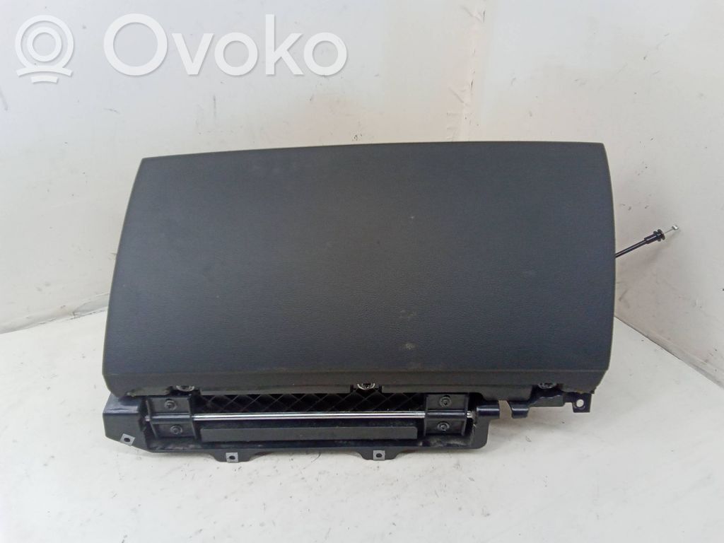 BMW 7 E65 E66 Glove box 