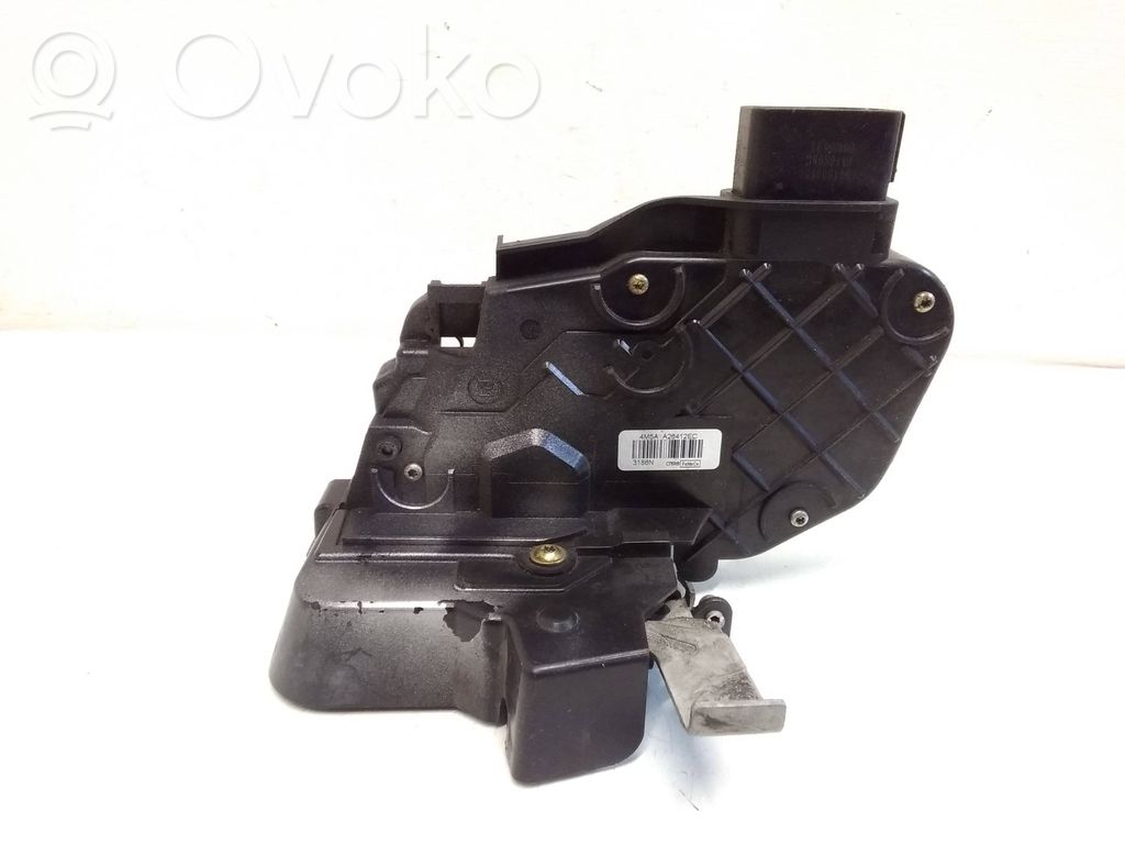 Ford Focus Aizmugurē slēdzene 