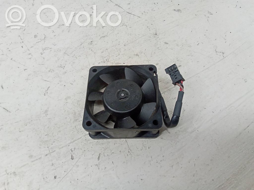 BMW 7 E65 E66 Engine control unit/module fan 