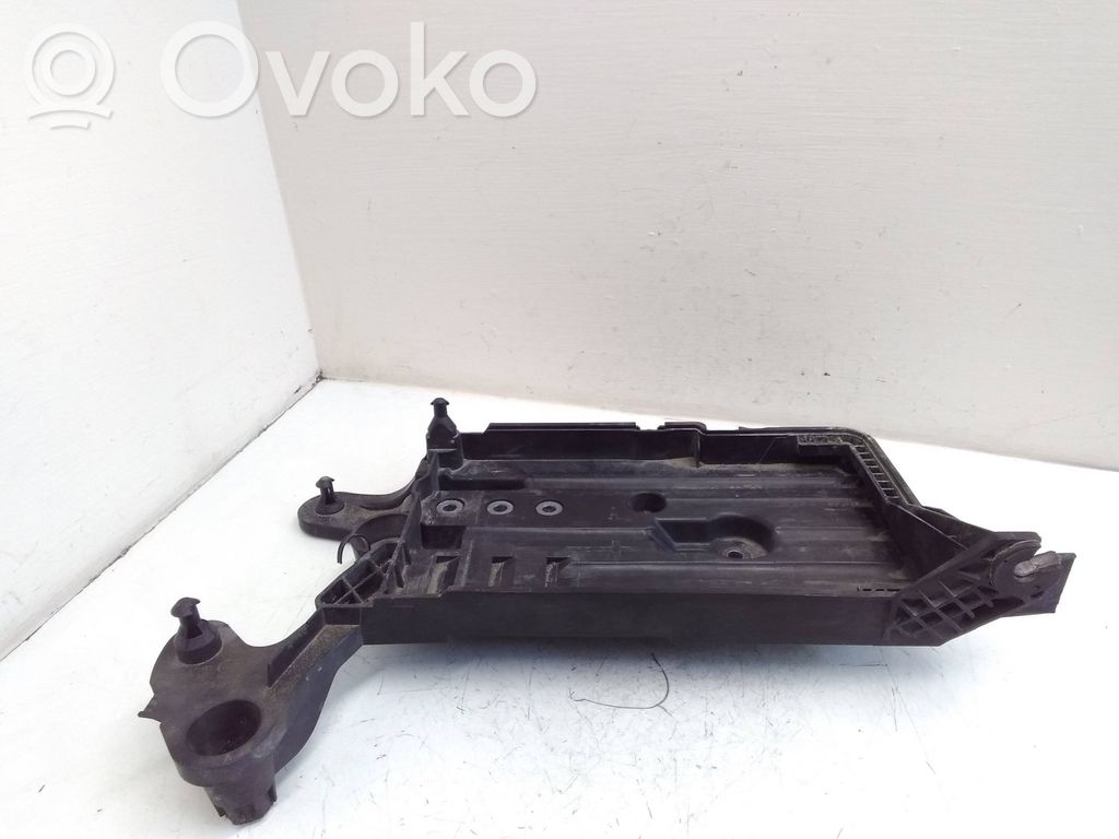 Vassoio batteria   5Q0915321H,5Q0915331J