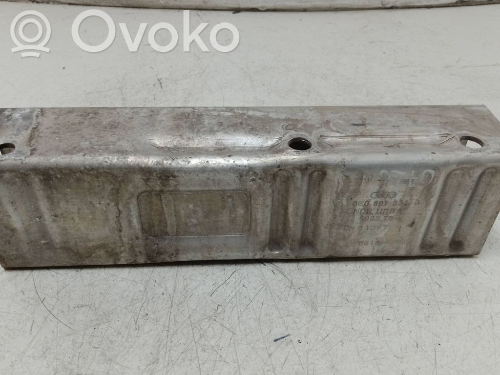 Audi A4 S4 B7 8E 8H Galinis amortizatorius bamperio 