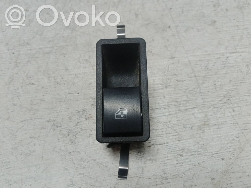 Opel Zafira B Electric window control switch 