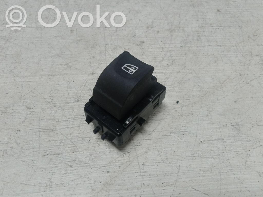 Renault Megane III Electric window control switch 
