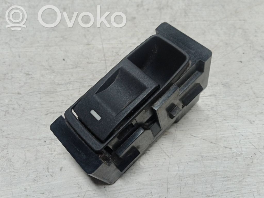 Jeep Grand Cherokee (WK) Electric window control switch 
