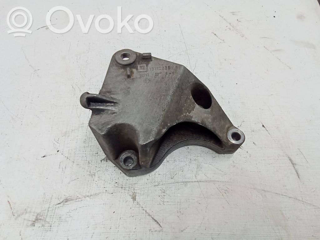 Opel Vectra C Engine mounting bracket 