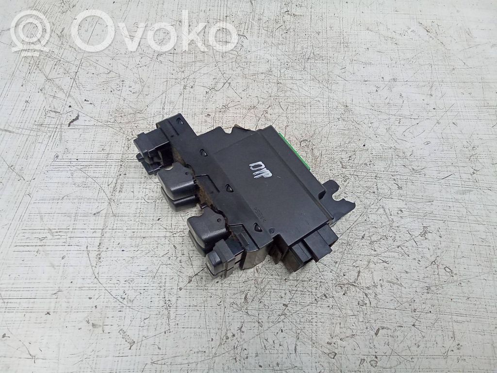 Volvo XC90 Electric window control switch 