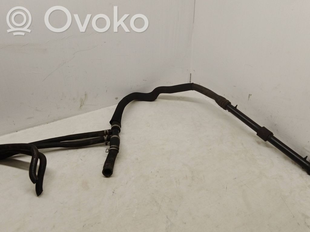 Mercedes-Benz GL X164 Tuyau de liquide de refroidissement moteur