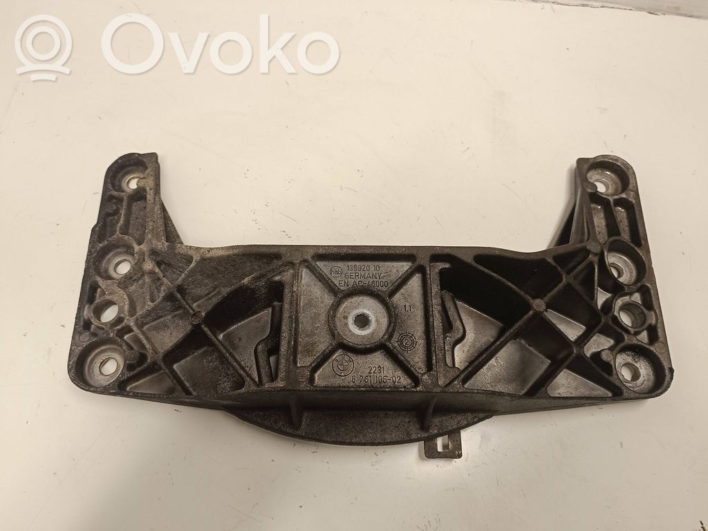 BMW 5 E60 E61 Pārnesumkārbas stiprinājuma kronšteins 