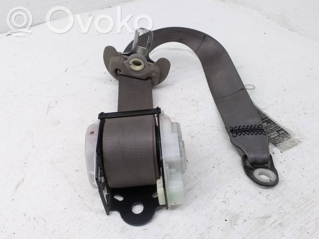 Mitsubishi Grandis Cinturón trasero 