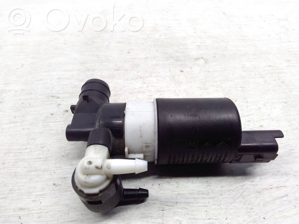 Renault Megane III Windscreen/windshield washer pump 