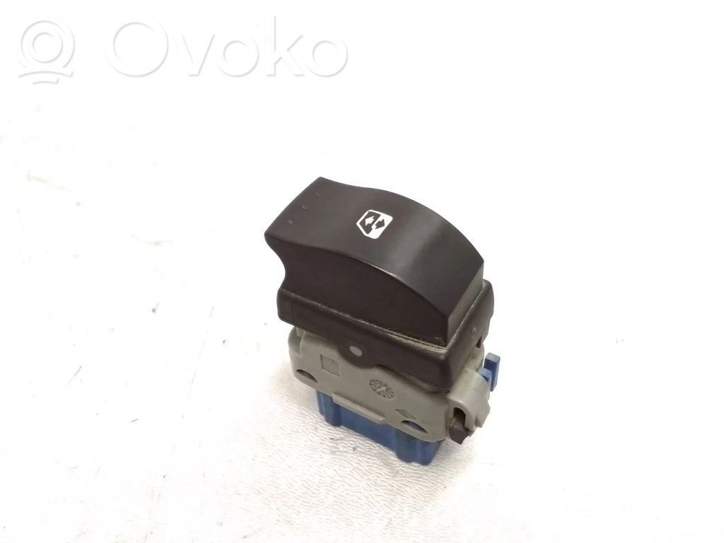 Renault Master III Electric window control switch 
